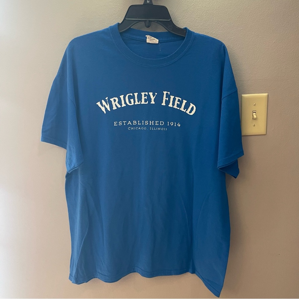 Vintage Anvil Wrigley field short sleeve blue graphic tshirt